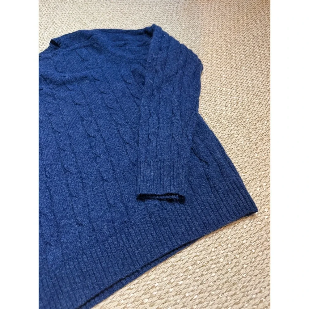 Brooks Brothers navy 100% Wool Cable Knit Crew Neck Sweater quiet luxury preppy
